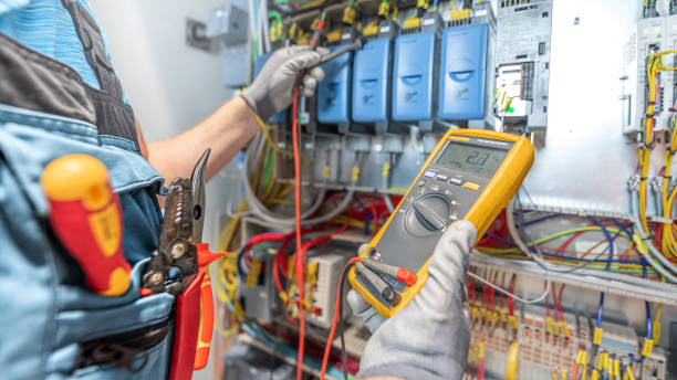 Best Affordable Emergency Electrician  in Barry, IL